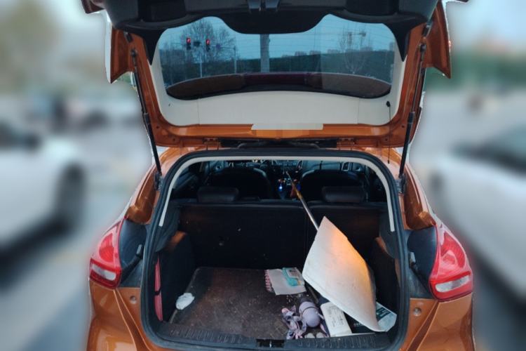 Used Ford Focus 2015 Hatchback EcoBoost 125 Manual – Ultra-Style Edition Trunk