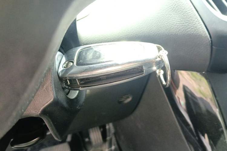 Used Ford Focus 2015 Hatchback 1.6L Automatic Fashion Edition Vehicle Key