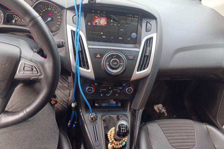 Used Ford Focus 2015 Hatchback EcoBoost 125 Manual – Ultra-Style Edition Audio And AC Panel