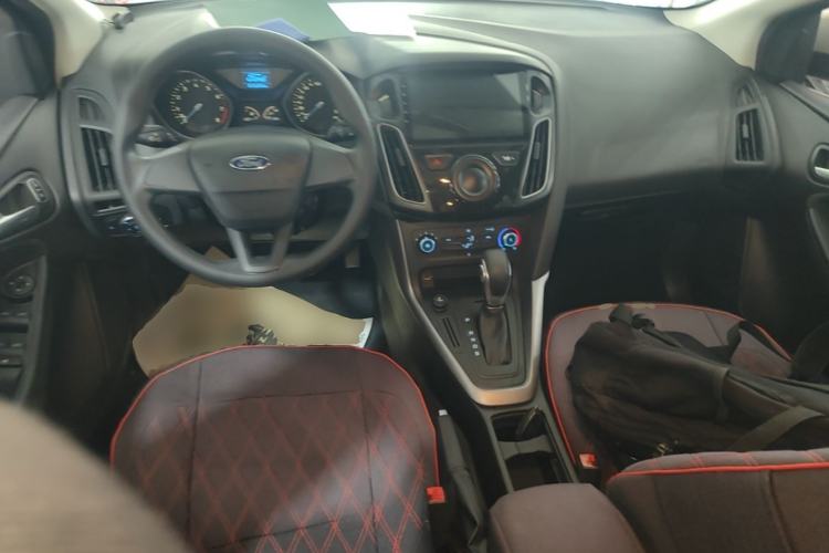 Used Ford Focus 2015 Hatchback 1.6L Automatic Comfort Model Center Console