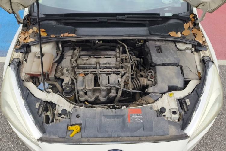 Used Ford Focus 2015 Hatchback 1.6L Automatic Comfort Model Engine Bay