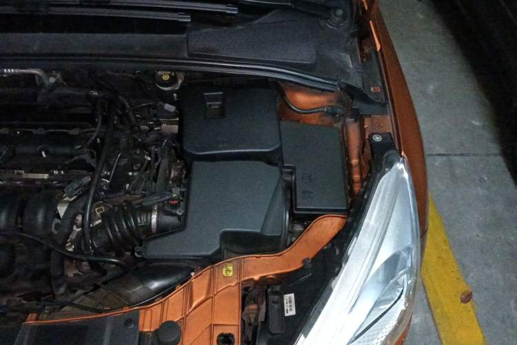 Used Ford Focus 2015 Hatchback 1.6L Automatic Comfort Model Engine Bay Left