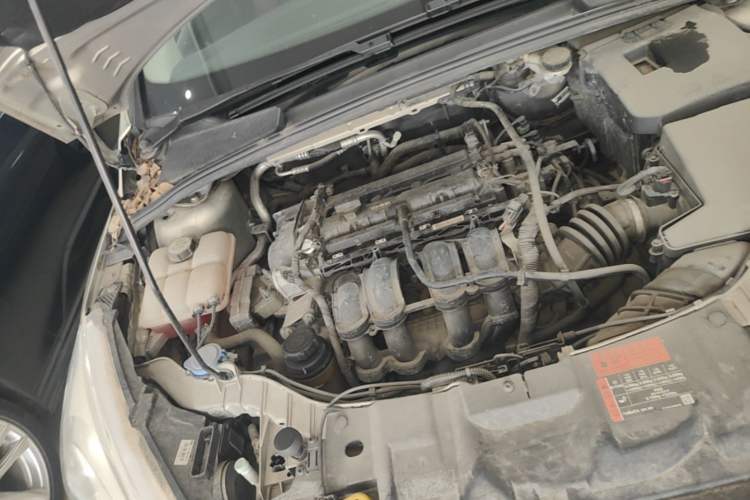 Used Ford Focus 2015 Hatchback 1.6L Automatic Comfort Model Engine Bay Right