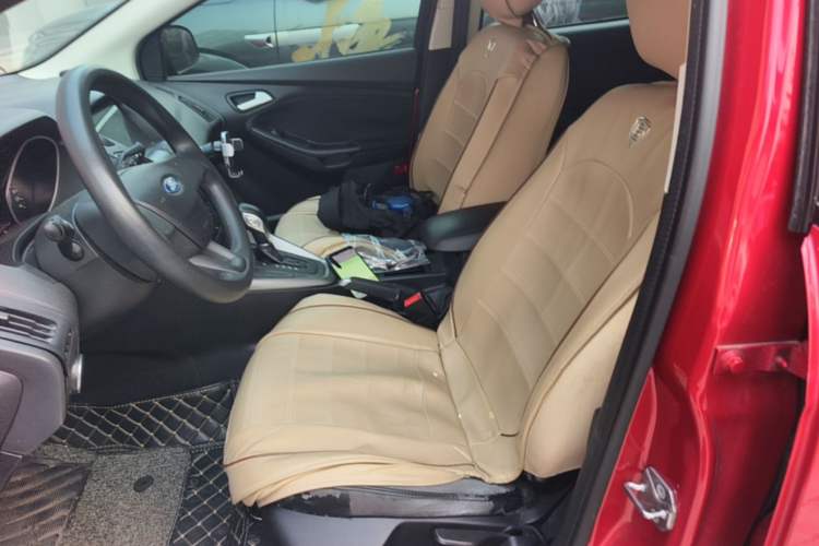 Used Ford Focus 2015 Hatchback 1.6L Automatic Comfort Model Left Front Seat