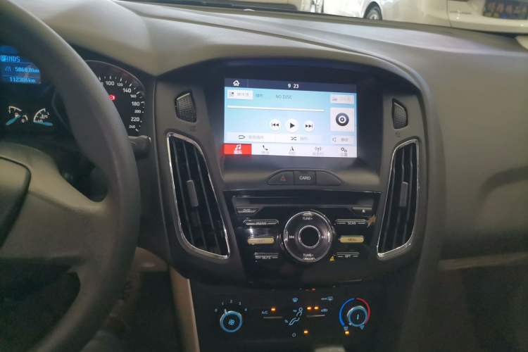 Used Ford Focus 2015 Sedan 1.6L Automatic Comfort Model Audio And AC Panel