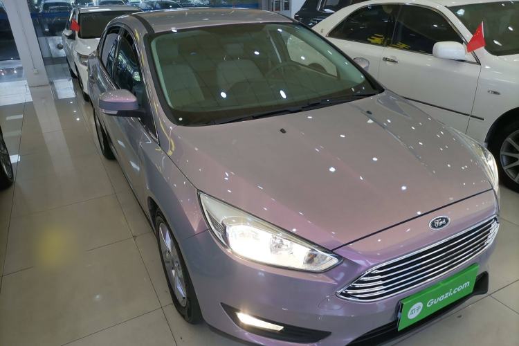 Used Ford Focus 2015 Sedan 1.6L Automatic Comfort Model Front Right 45 Deg