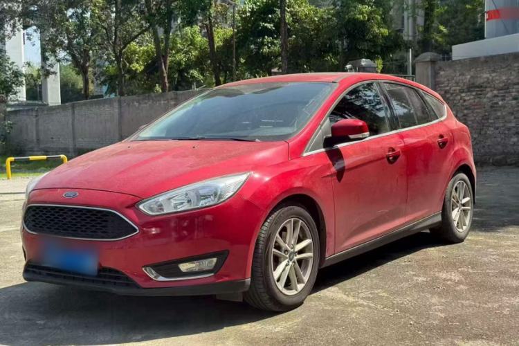 Used Ford Focus 2015 Hatchback EcoBoost 180 Automatic Elite Model Guazi used car, China used car export, Used car for sale, Used cars, Cheapest cars for sale