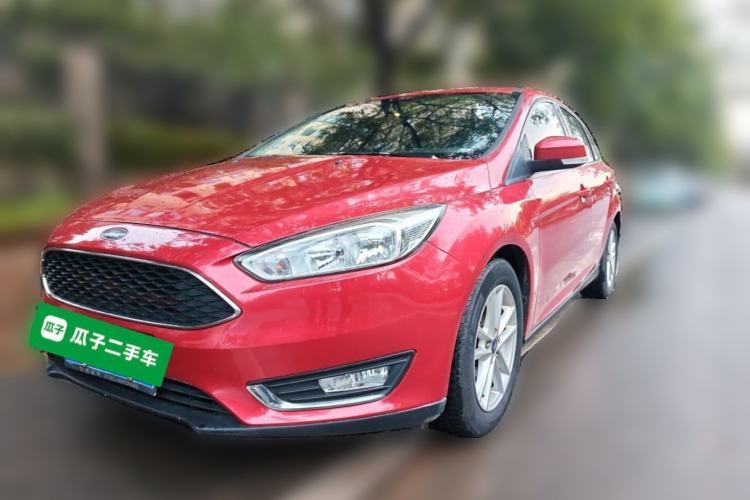Used Ford Focus 2015 Hatchback 1.6L Automatic Fashion Edition Guazi used car, China used car export, Used car for sale, Used cars, Cheapest cars for sale