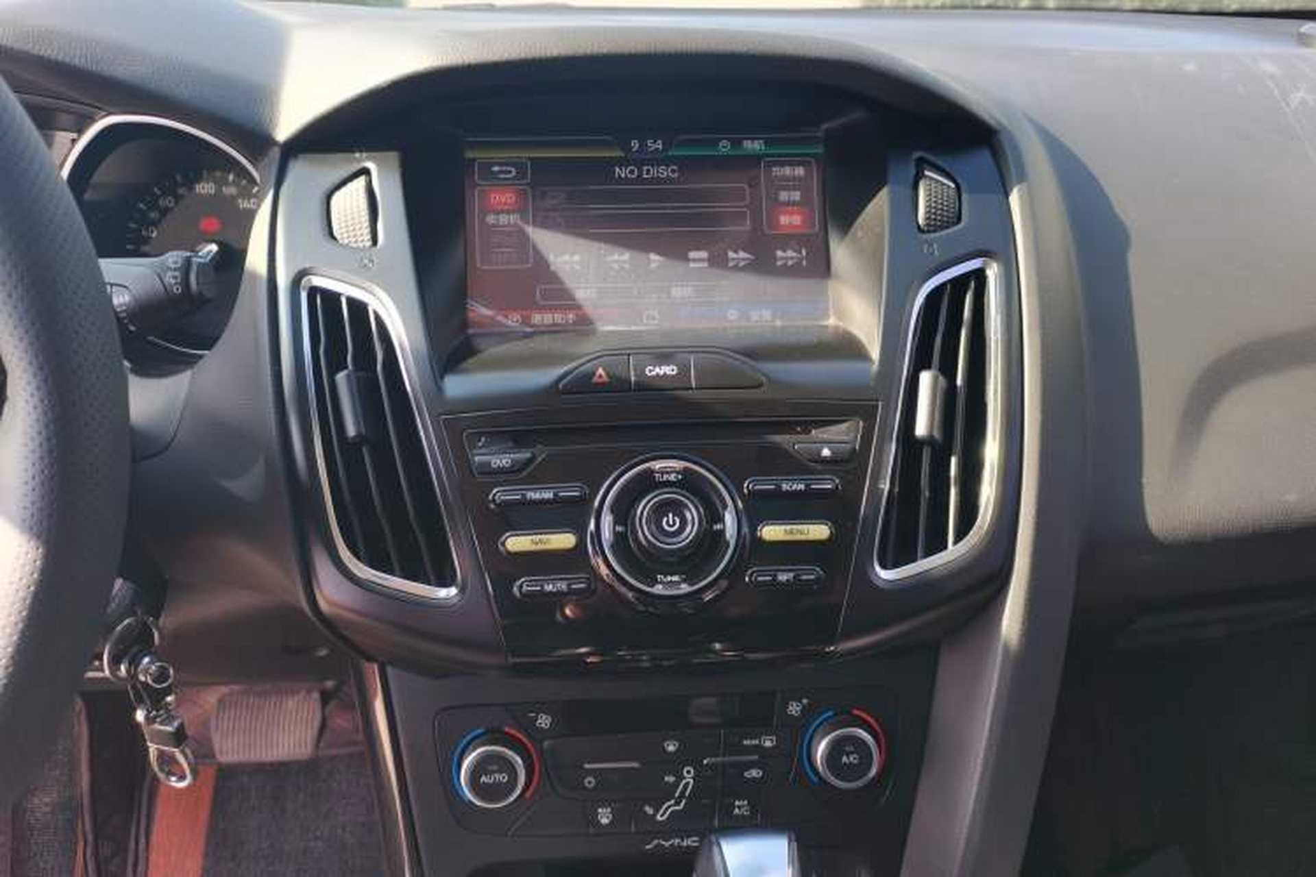 Used Ford Focus 2015 Hatchback 1.6L Automatic Fashion Edition Audio And AC Panel