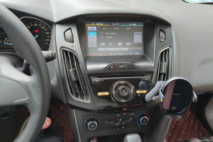 Used Ford Focus 2015 Hatchback 1.6L Automatic Comfort Model Audio And AC Panel