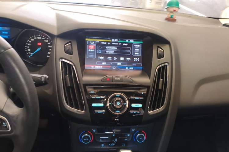 Used Ford Focus 2015 Hatchback 1.6L Automatic Fashion Edition Audio And AC Panel