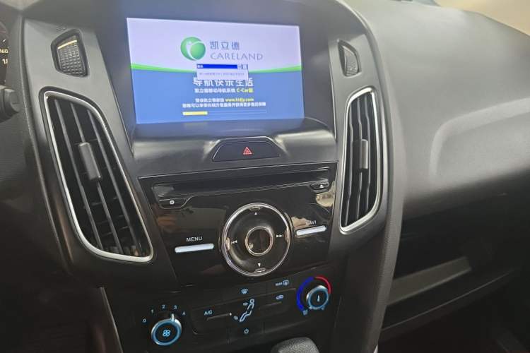 Used Ford Focus 2015 Hatchback 1.6L Automatic Comfort Model Audio And AC Panel