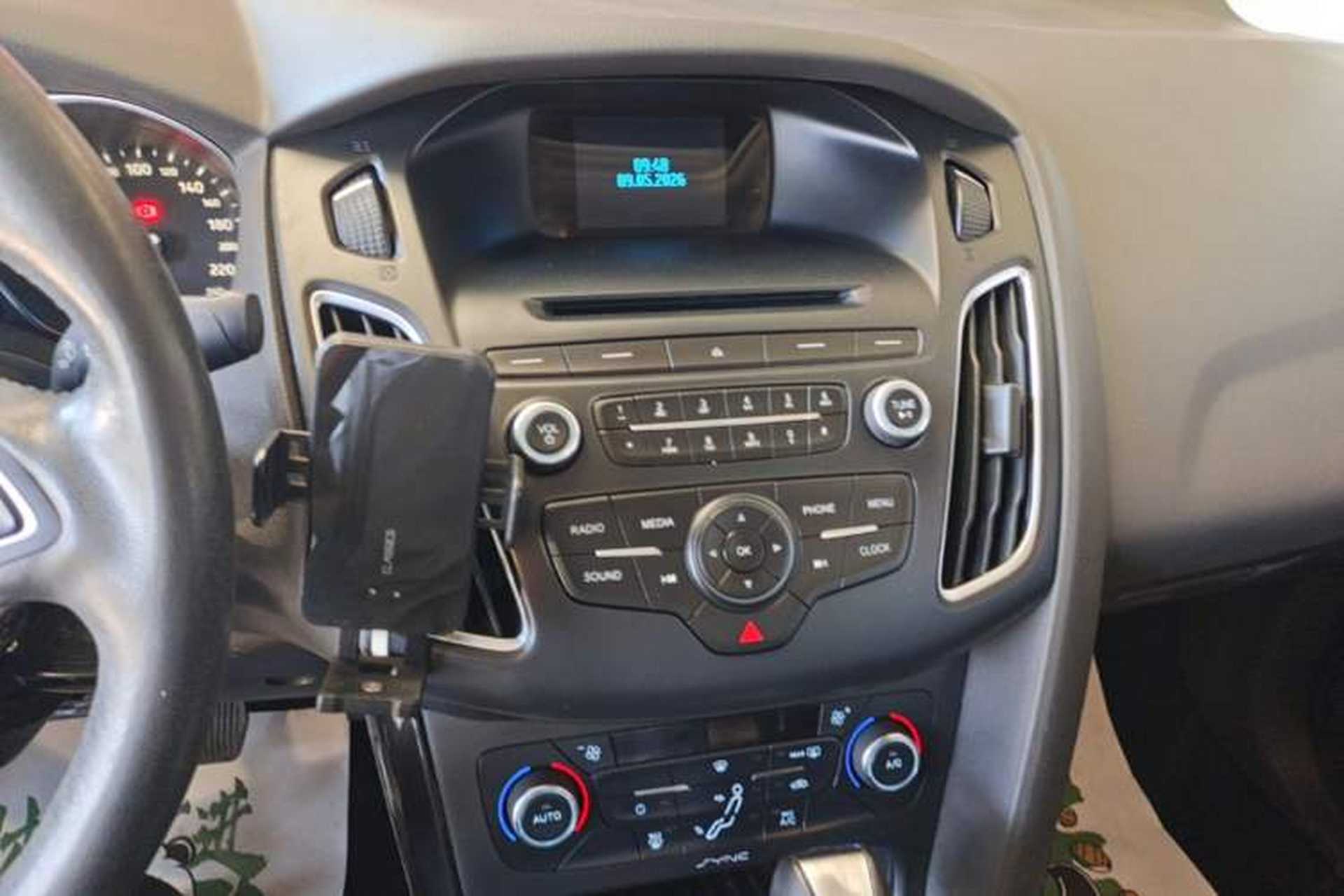 Used Ford Focus 2015 Sedan 1.6L Automatic Trend Model Audio And AC Panel