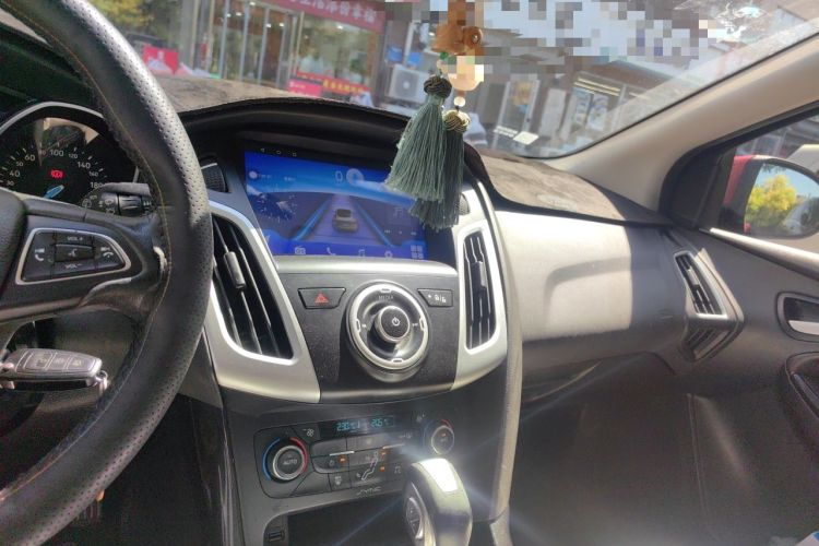 Used Ford Focus 2015 Hatchback 1.6L Automatic Fashion Edition Audio And AC Panel