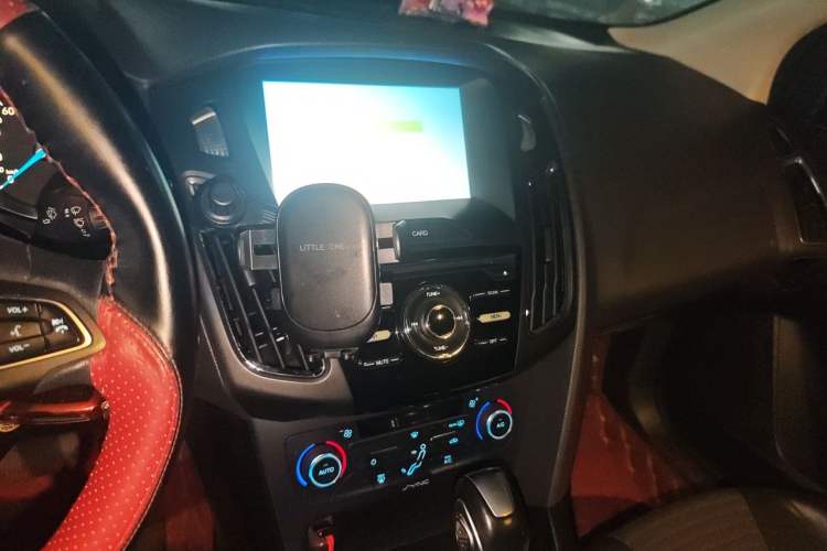 Used Ford Focus 2015 Sedan 1.6L Automatic Trend Model Audio And AC Panel