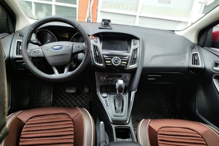 Used Ford Focus 2015 Sedan 1.6L Automatic Trend Model Center Console