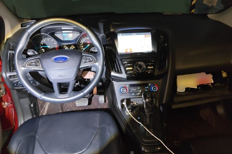 Used Ford Focus 2015 Sedan 1.6L Automatic Trend Model Center Console