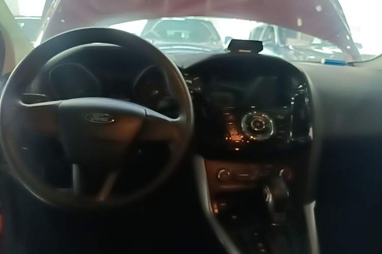 Used Ford Focus 2015 Hatchback 1.6L Automatic Comfort Model Center Console