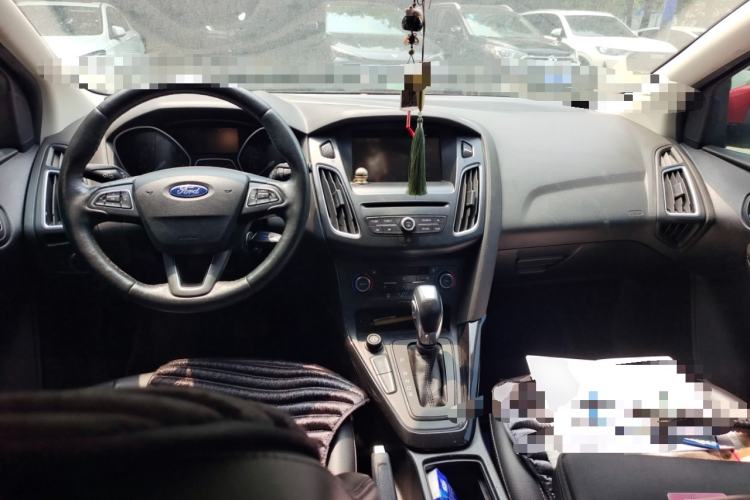 Used Ford Focus 2015 Hatchback EcoBoost 180 Automatic Elite Model Center Console