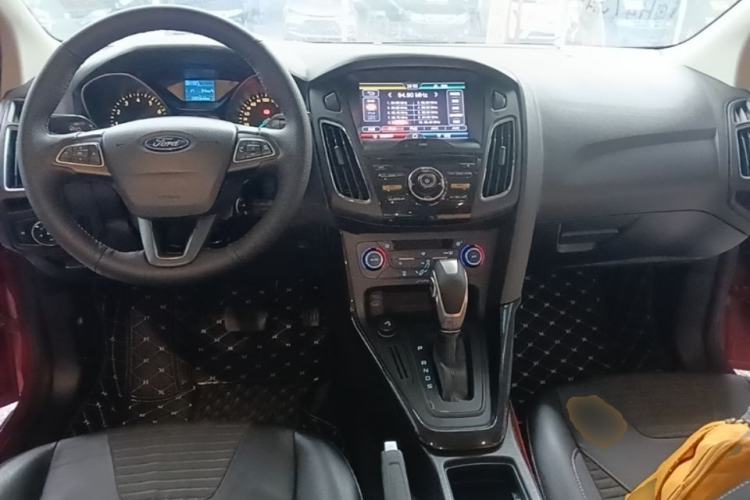 Used Ford Focus 2015 Sedan 1.6L Automatic Trend Model Center Console