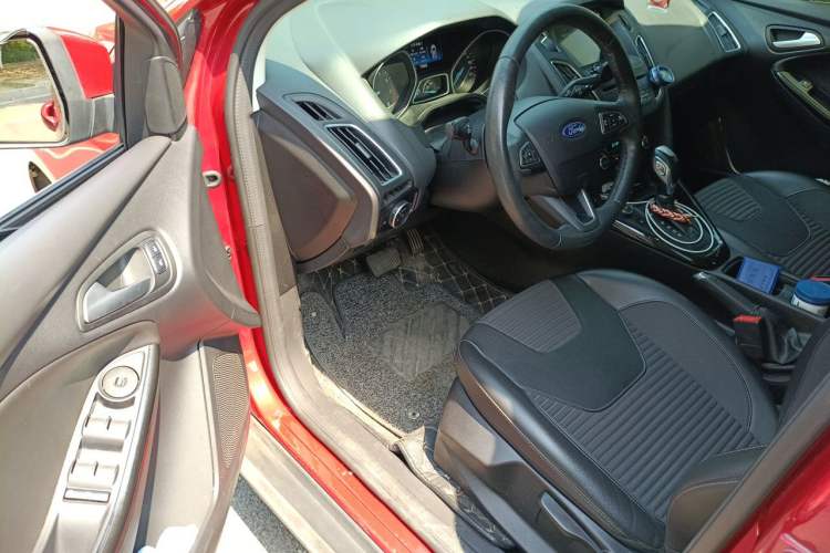 Used Ford Focus 2015 Sedan EcoBoost 180 Automatic Elite Model Driver Seat
