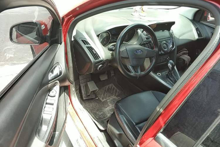Used Ford Focus 2015 Hatchback 1.6L Automatic Comfort Model Driver Seat