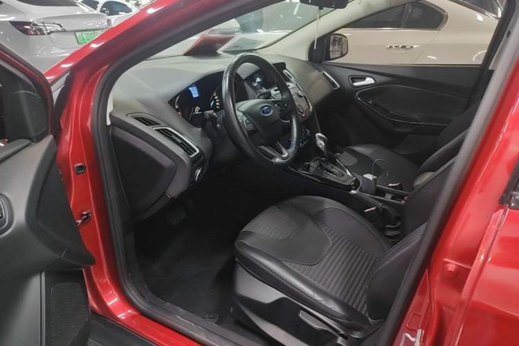 Used Ford Focus 2015 Sedan 1.6L Automatic Trend Model Driver Seat