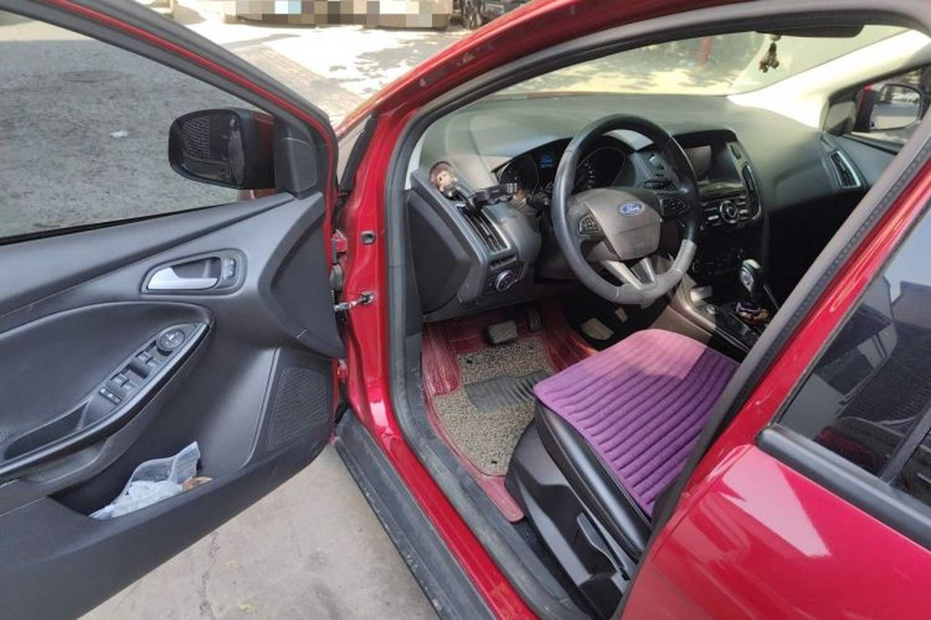 Used Ford Focus 2015 Hatchback 1.6L Automatic Fashion Edition Driver Seat
