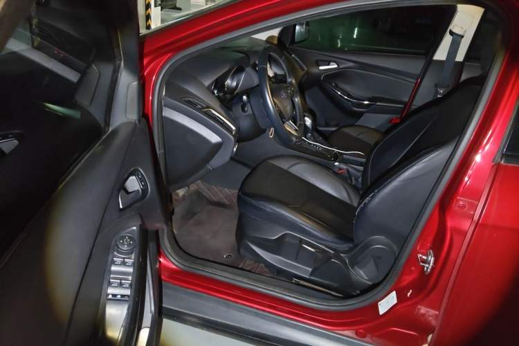 Used Ford Focus 2015 Sedan 1.6L Automatic Trend Model Driver Seat