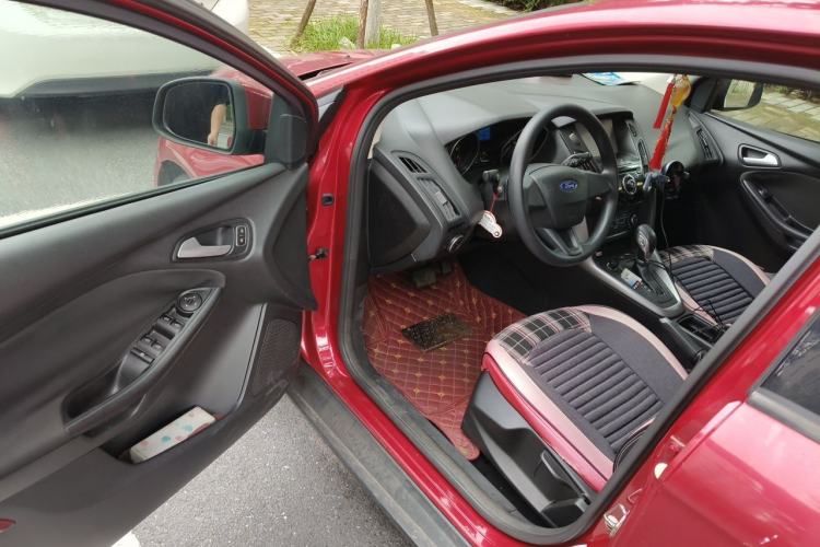 Used Ford Focus 2015 Hatchback 1.6L Automatic Comfort Model Driver Seat