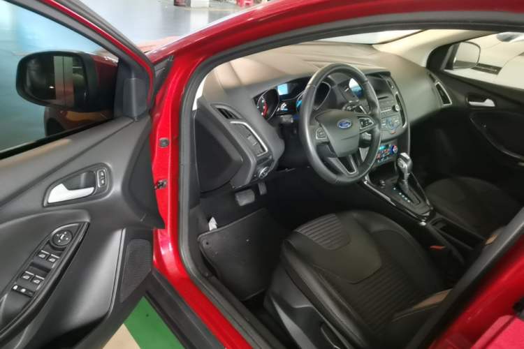 Used Ford Focus 2015 Sedan 1.6L Automatic Trend Model Driver Seat