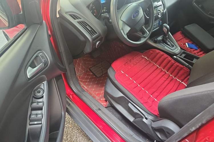 Used Ford Focus 2015 Hatchback 1.6L Automatic Comfort Model Driver Seat