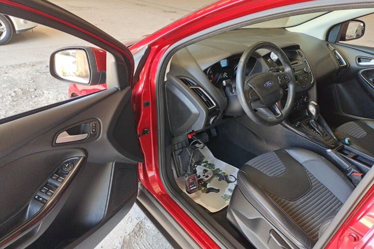 Used Ford Focus 2015 Sedan 1.6L Automatic Trend Model Driver Seat