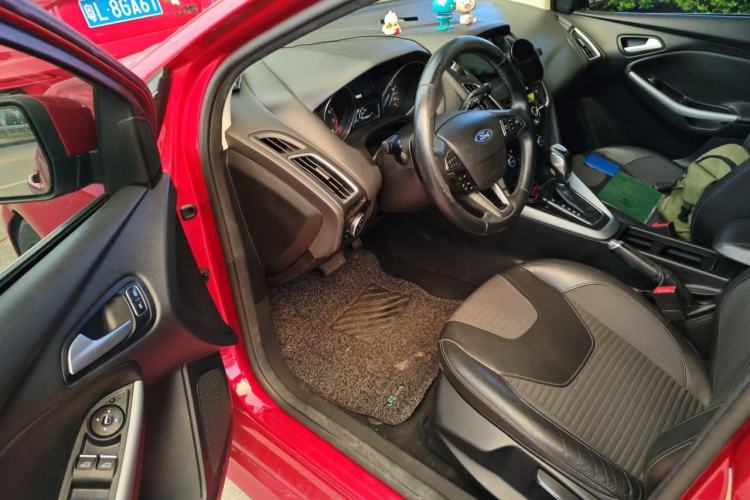 Used Ford Focus 2015 Hatchback EcoBoost 180 Automatic Sport Model Driver Seat