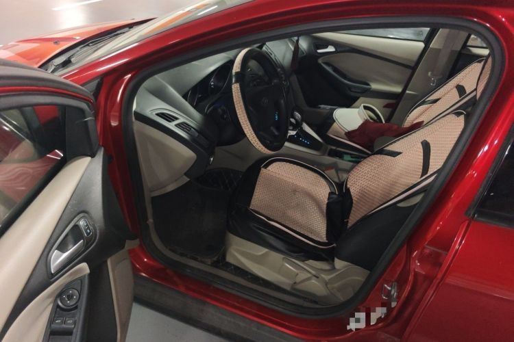 Used Ford Focus 2015 Sedan 1.6L Automatic Comfort Model Driver Seat