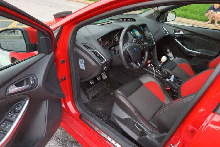Used Ford Focus 2015 2.0T ST Standard Edition Driver Seat