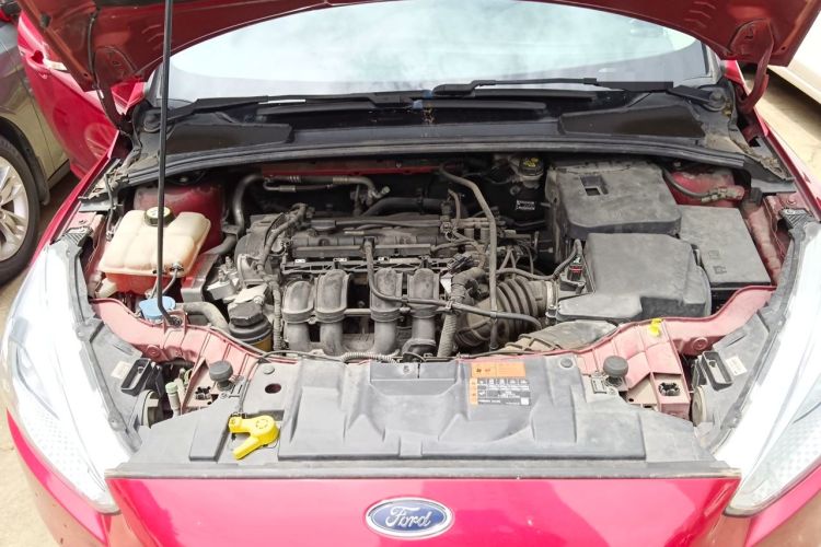 Used Ford Focus 2015 Hatchback 1.6L Automatic Comfort Model Engine Bay