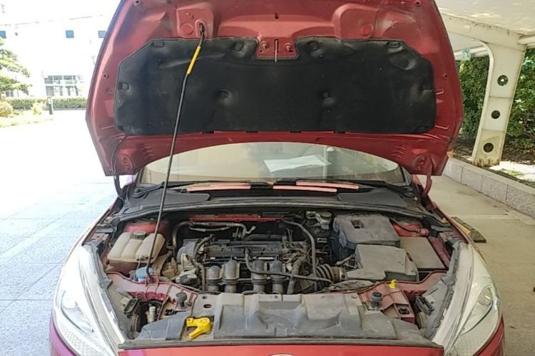 Used Ford Focus 2015 Sedan 1.6L Automatic Comfort Model Engine Bay