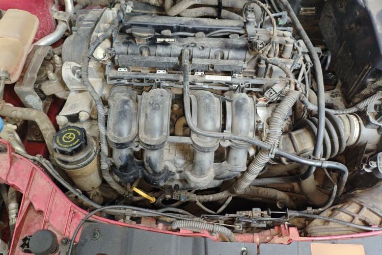 Used Ford Focus 2015 Hatchback 1.6L Automatic Comfort Model Engine Bay