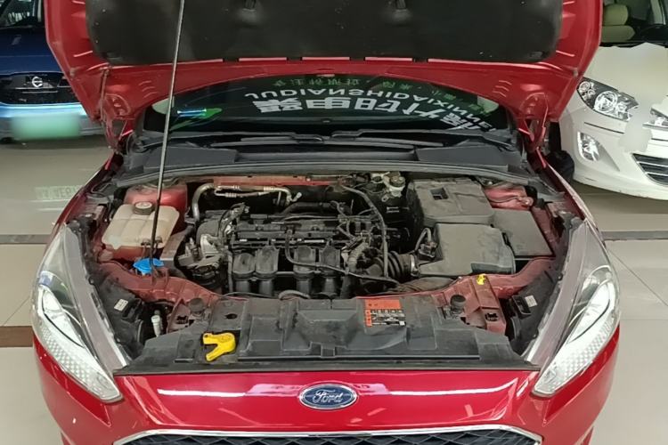 Used Ford Focus 2015 Hatchback 1.6L Automatic Comfort Model Engine Bay