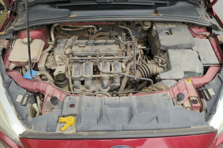 Used Ford Focus 2015 Hatchback 1.6L Automatic Comfort Model Engine Bay