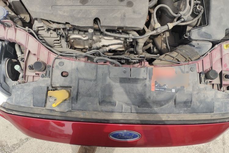 Used Ford Focus 2015 Hatchback EcoBoost 180 Automatic Elite Model Engine Bay