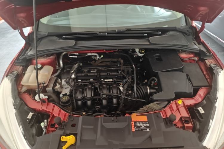 Used Ford Focus 2015 Hatchback 1.6L Automatic Comfort Model Engine Bay