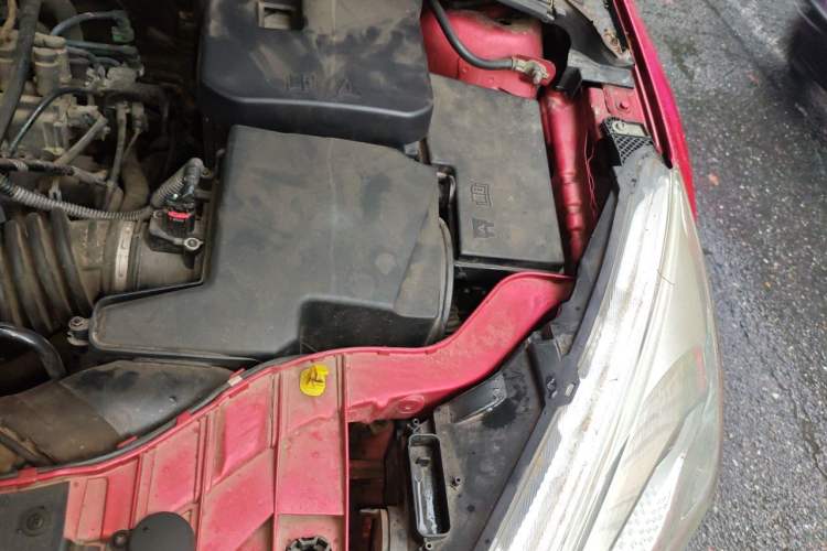 Used Ford Focus 2015 Hatchback 1.6L Automatic Comfort Model Engine Bay Left