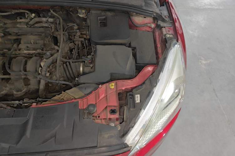 Used Ford Focus 2015 Sedan 1.6L Automatic Trend Model Engine Bay Left