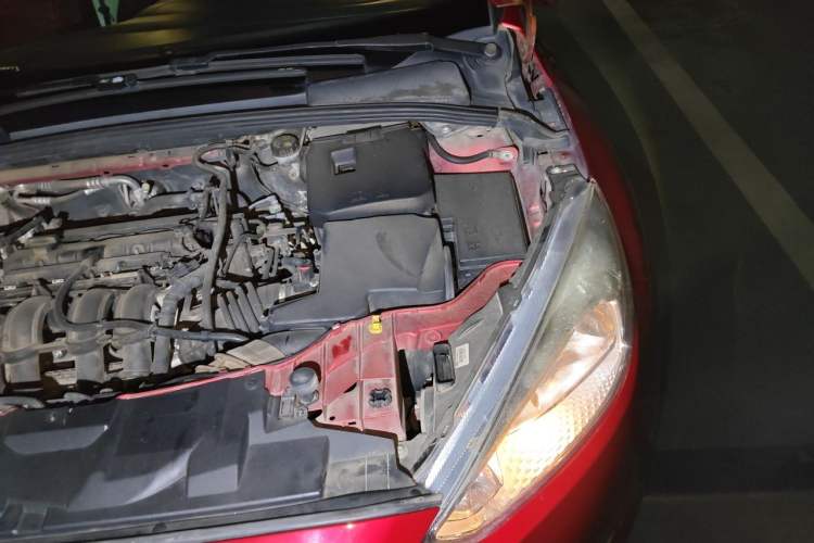 Used Ford Focus 2015 Sedan 1.6L Automatic Trend Model Engine Bay Left