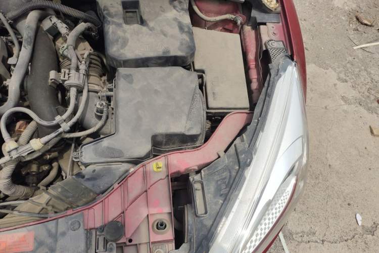 Used Ford Focus 2015 Hatchback EcoBoost 180 Automatic Elite Model Engine Bay Left