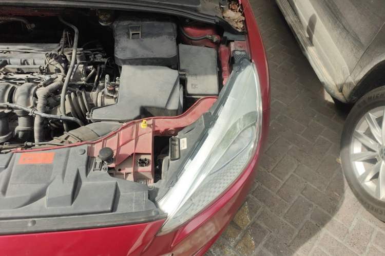Used Ford Focus 2015 Sedan 1.6L Automatic Trend Model Engine Bay Left