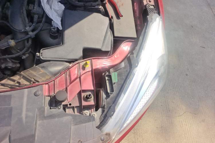 Used Ford Focus 2015 Hatchback EcoBoost 180 Automatic Elite Model Engine Bay Left