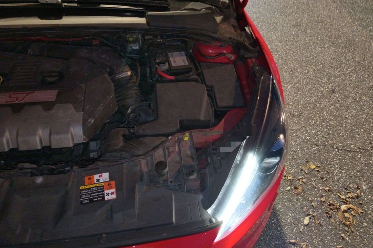 Used Ford Focus 2015 2.0T ST Standard Edition Engine Bay Left